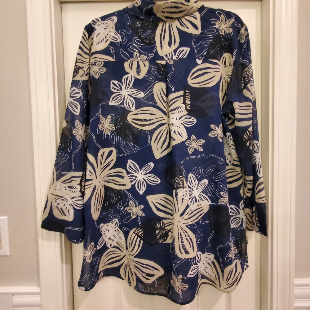 Foxcroft tunic size 12 - Picture 2 of 3